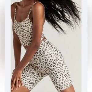 STRUT THIS Melrose Bra and Dakota shorts workout set Size Large